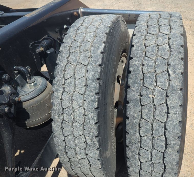 image for item NW9627 2020 Kenworth  T880 semi truck