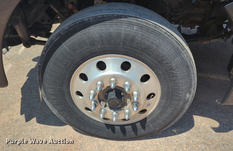 image for item NW9627 2020 Kenworth  T880 semi truck