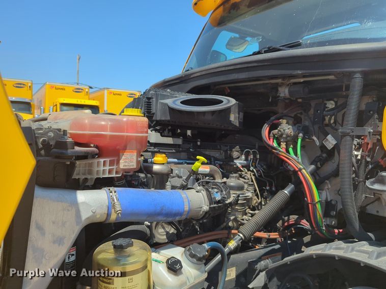 image for item NW9628 2021 Freightliner Cascadia 126 semi truck