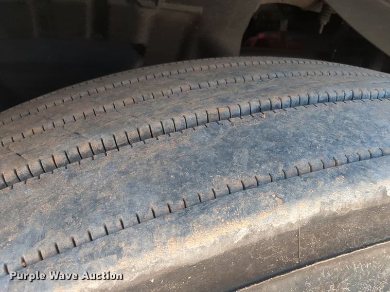 image for item NW9628 2021 Freightliner Cascadia 126 semi truck