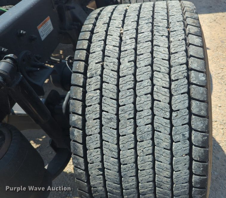 image for item NW9628 2021 Freightliner Cascadia 126 semi truck