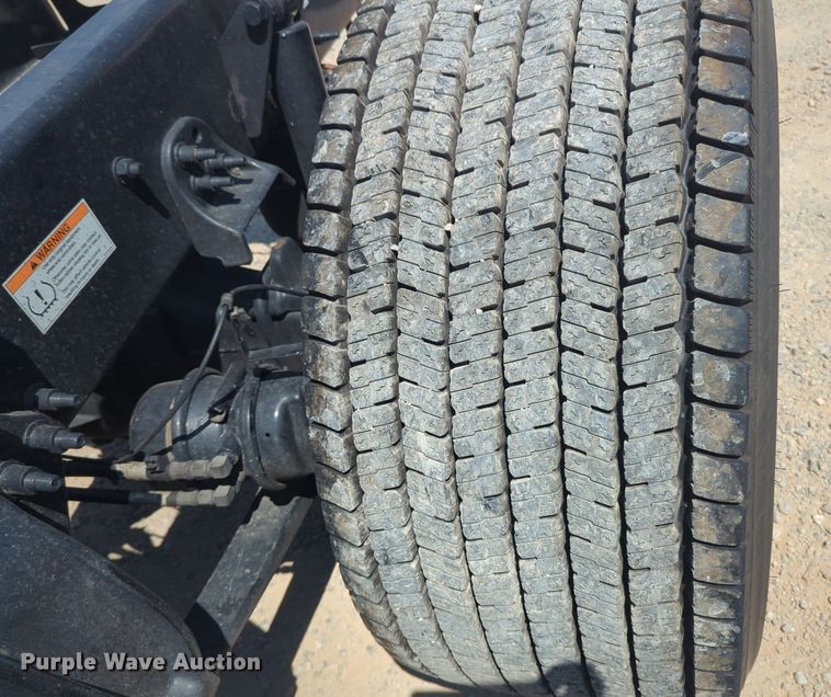 image for item NW9628 2021 Freightliner Cascadia 126 semi truck