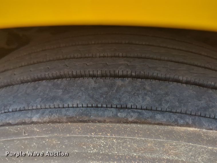 image for item NW9628 2021 Freightliner Cascadia 126 semi truck