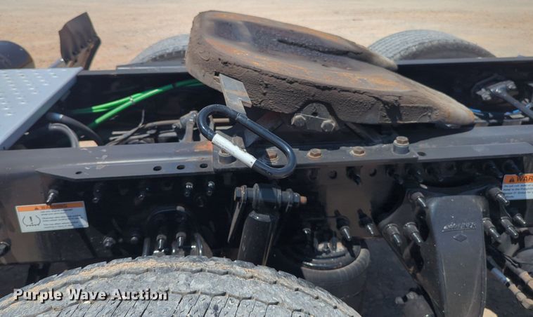 image for item NW9629 2021 Freightliner Cascadia 126 semi truck