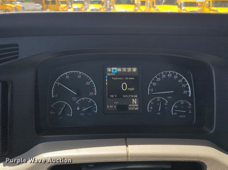 image for item NW9629 2021 Freightliner Cascadia 126 semi truck