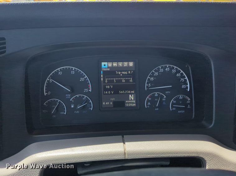 image for item NW9629 2021 Freightliner Cascadia 126 semi truck