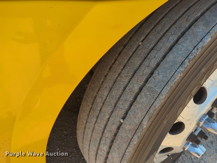 image for item NW9629 2021 Freightliner Cascadia 126 semi truck