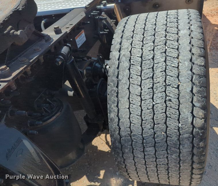 image for item NW9629 2021 Freightliner Cascadia 126 semi truck