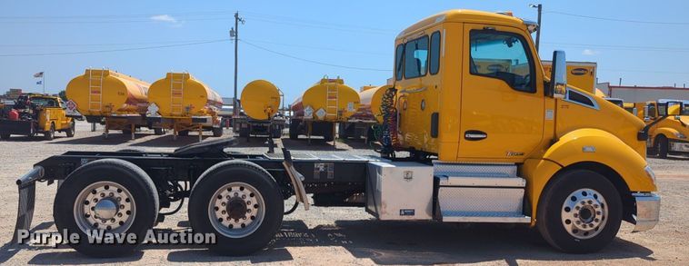 image for item NW9630 2020 Kenworth T680 semi truck