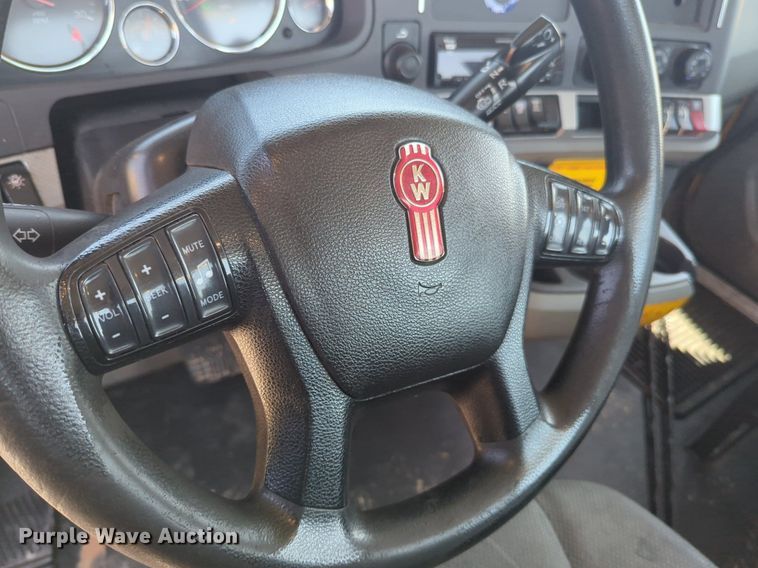 image for item NW9630 2020 Kenworth T680 semi truck