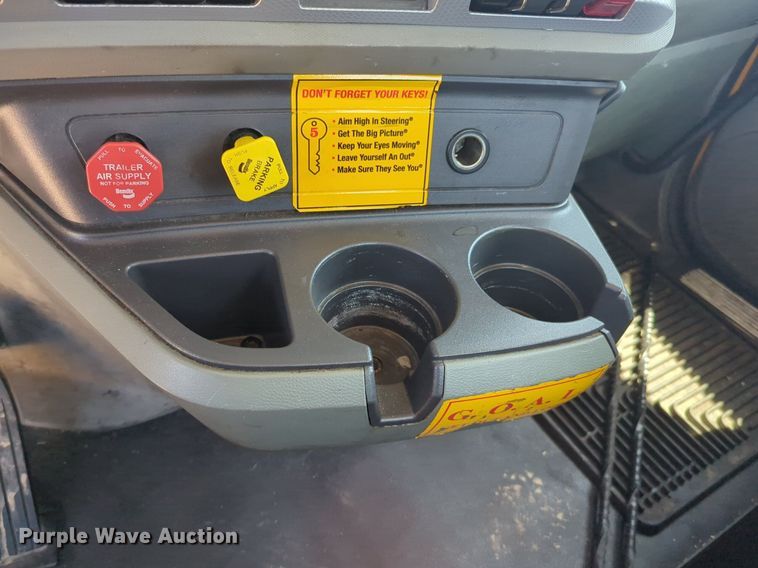 image for item NW9630 2020 Kenworth T680 semi truck