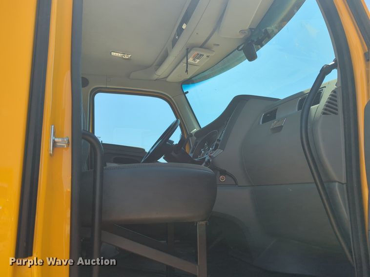 image for item NW9630 2020 Kenworth T680 semi truck