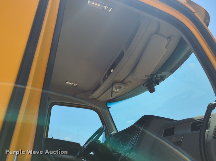 image for item NW9630 2020 Kenworth T680 semi truck