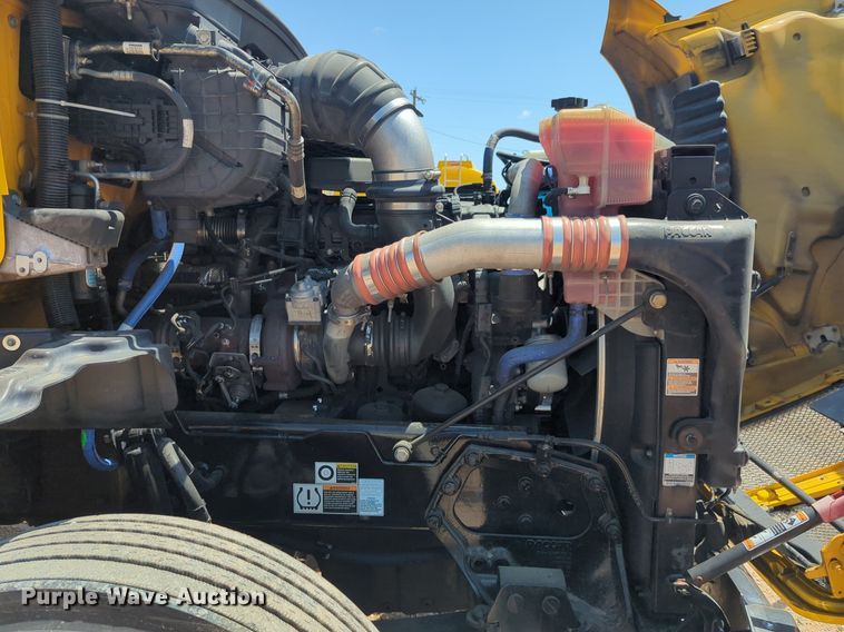 image for item NW9630 2020 Kenworth T680 semi truck