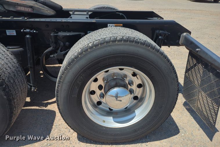 image for item NW9630 2020 Kenworth T680 semi truck