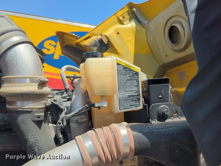 image for item NW9632 2022 Kenworth T680 semi truck