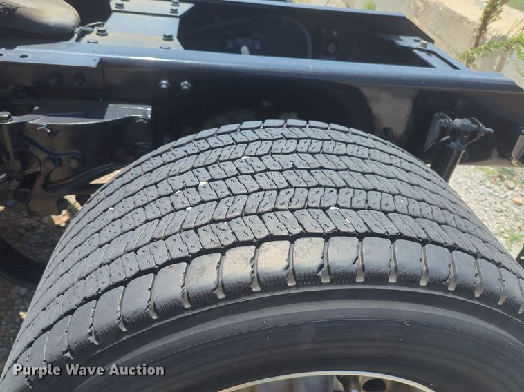 image for item NW9632 2022 Kenworth T680 semi truck