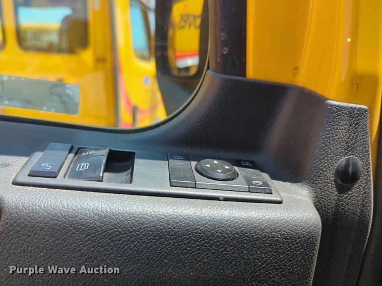 image for item NW9633 2021 Freightliner Cascadia 126 semi truck