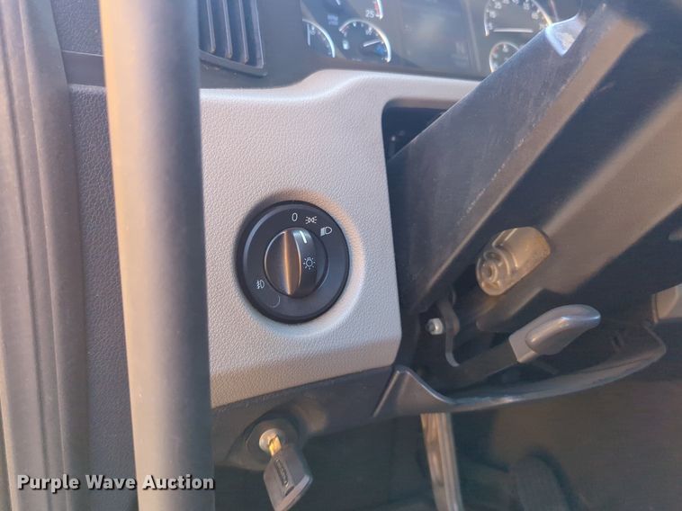 image for item NW9633 2021 Freightliner Cascadia 126 semi truck