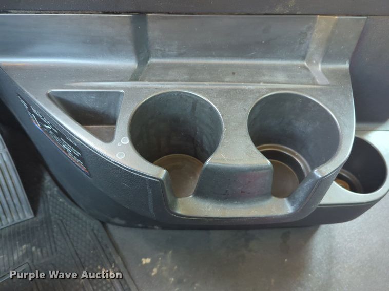 image for item NW9633 2021 Freightliner Cascadia 126 semi truck