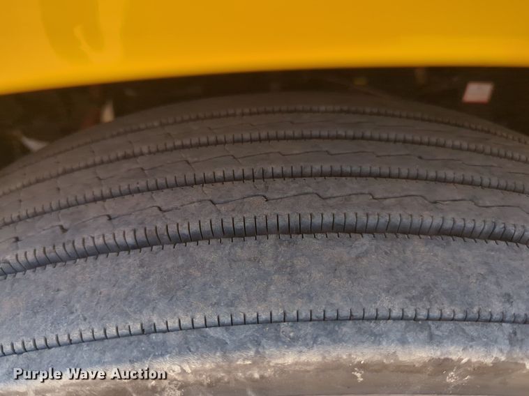 image for item NW9633 2021 Freightliner Cascadia 126 semi truck