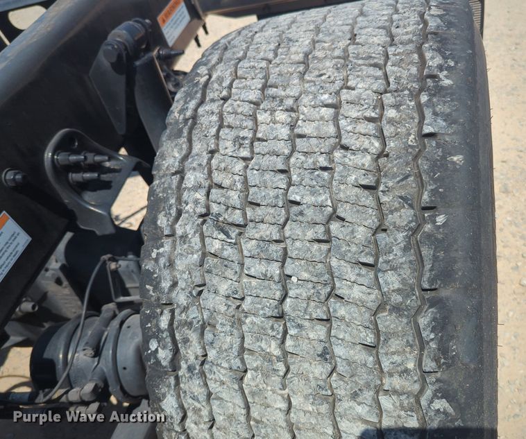 image for item NW9633 2021 Freightliner Cascadia 126 semi truck