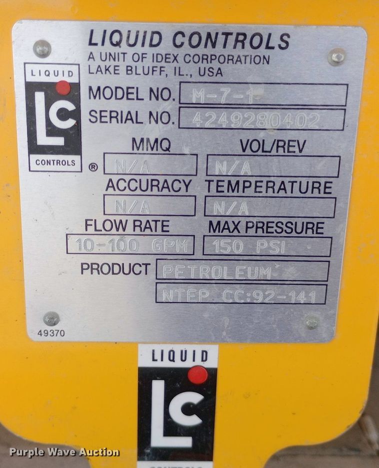 image for item NY9314 2001 International  4900 fuel / lube truck