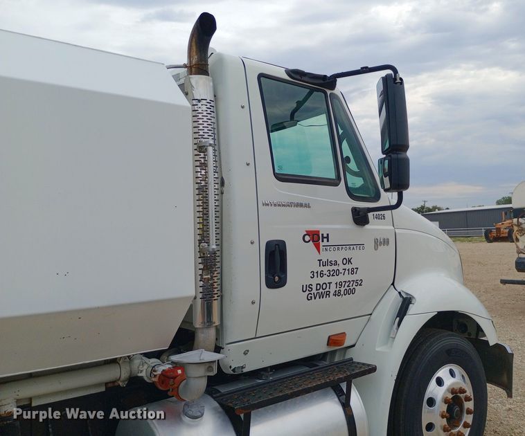 image for item NY9315 2007 International  8600 water truck