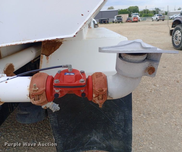 image for item NY9315 2007 International  8600 water truck