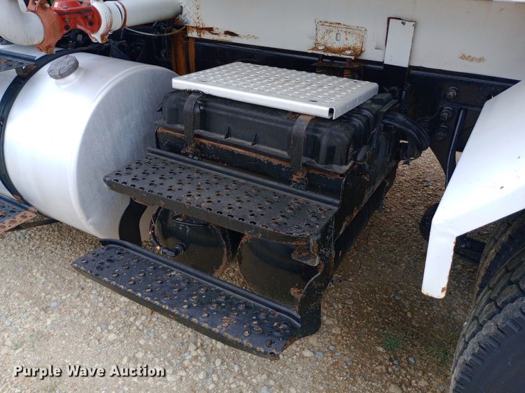 image for item NY9315 2007 International  8600 water truck