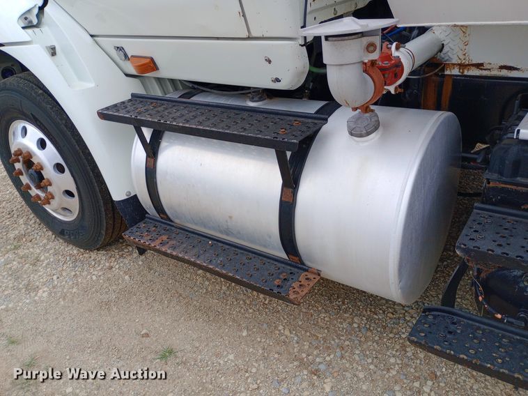 image for item NY9315 2007 International  8600 water truck