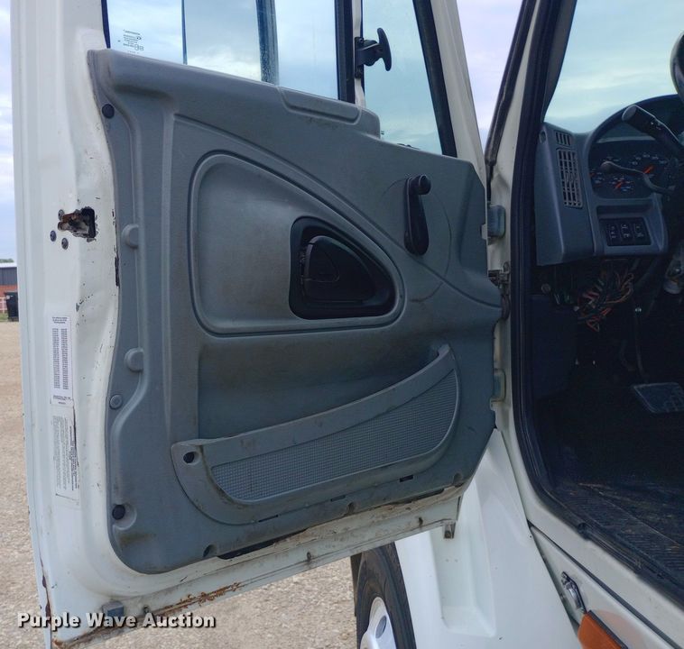 image for item NY9315 2007 International  8600 water truck