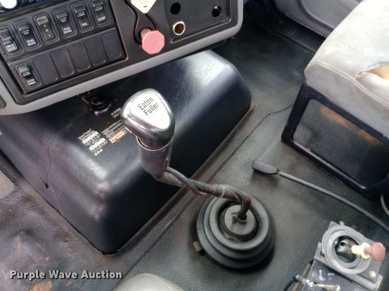 image for item NY9315 2007 International  8600 water truck