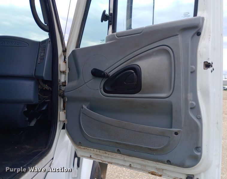 image for item NY9315 2007 International  8600 water truck