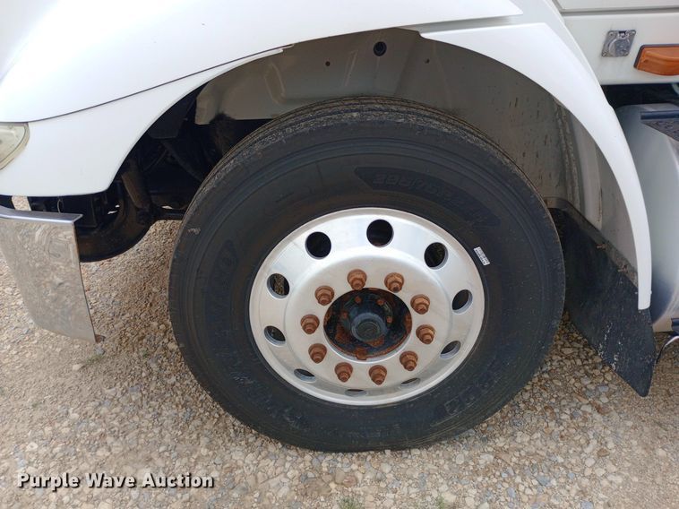 image for item NY9315 2007 International  8600 water truck