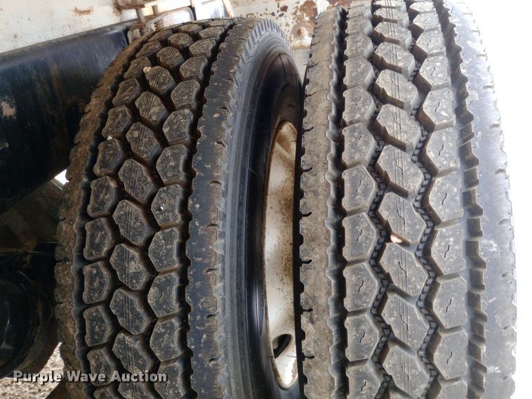 image for item NY9315 2007 International  8600 water truck