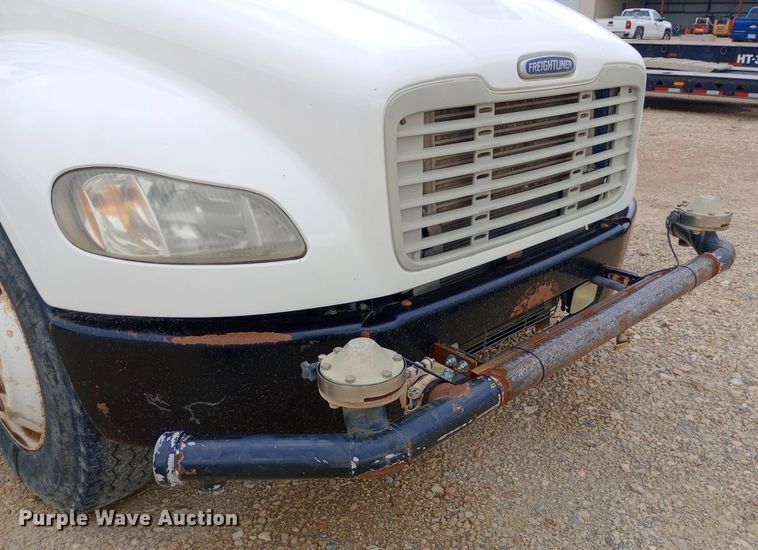 image for item NY9316 2005 Freightliner Business Class M2 water truck