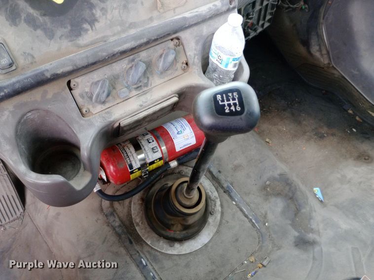 image for item NY9316 2005 Freightliner Business Class M2 water truck