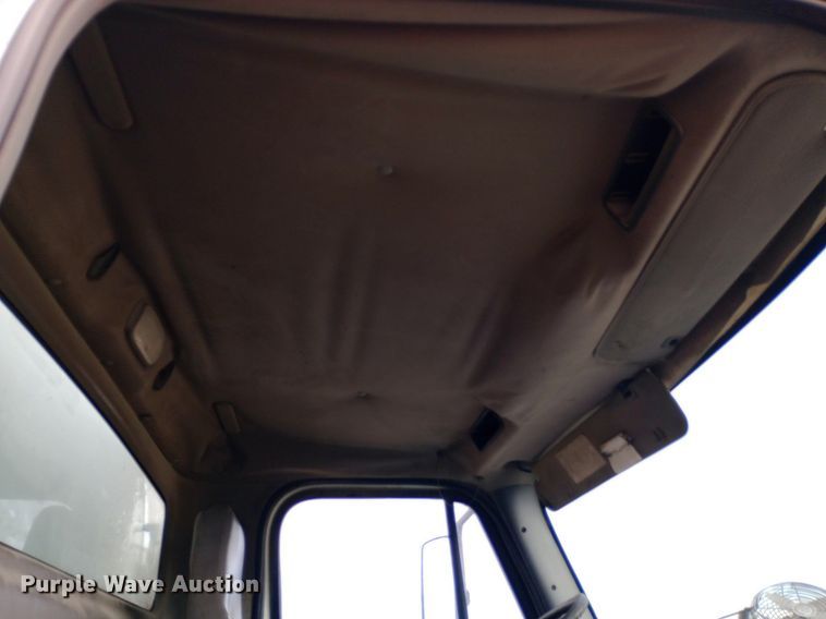 image for item NY9316 2005 Freightliner Business Class M2 water truck