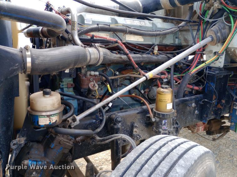 image for item NY9336 2007 Freightliner  FLD132 Classic XL semi truck