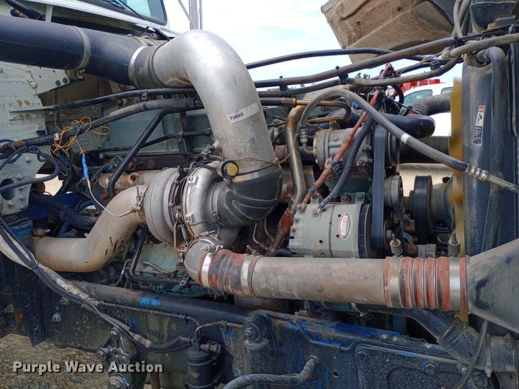 image for item NY9336 2007 Freightliner  FLD132 Classic XL semi truck