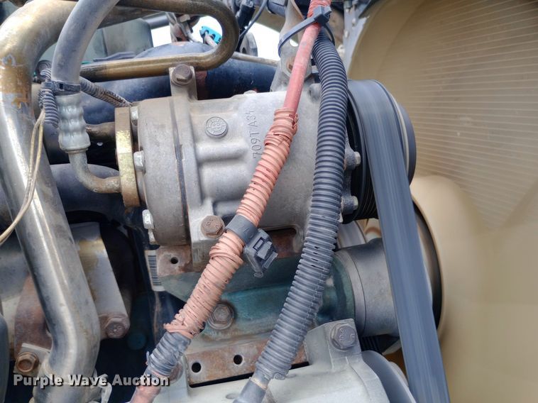 image for item NY9336 2007 Freightliner  FLD132 Classic XL semi truck