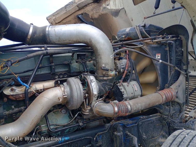 image for item NY9336 2007 Freightliner  FLD132 Classic XL semi truck