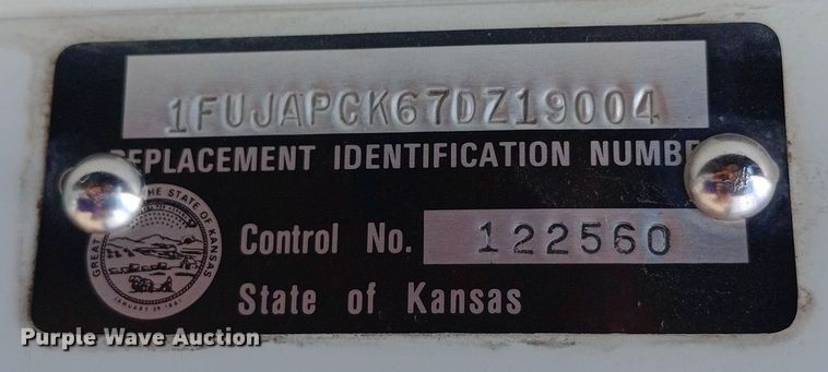 image for item NY9336 2007 Freightliner  FLD132 Classic XL semi truck