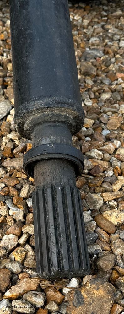 image for item OF9788 2015 Freightliner  semi truck rear end