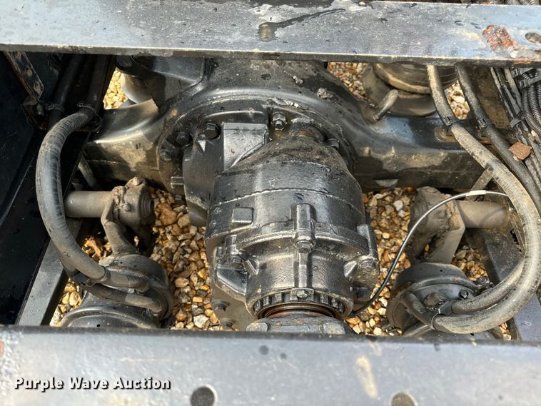 image for item OF9788 2015 Freightliner  semi truck rear end