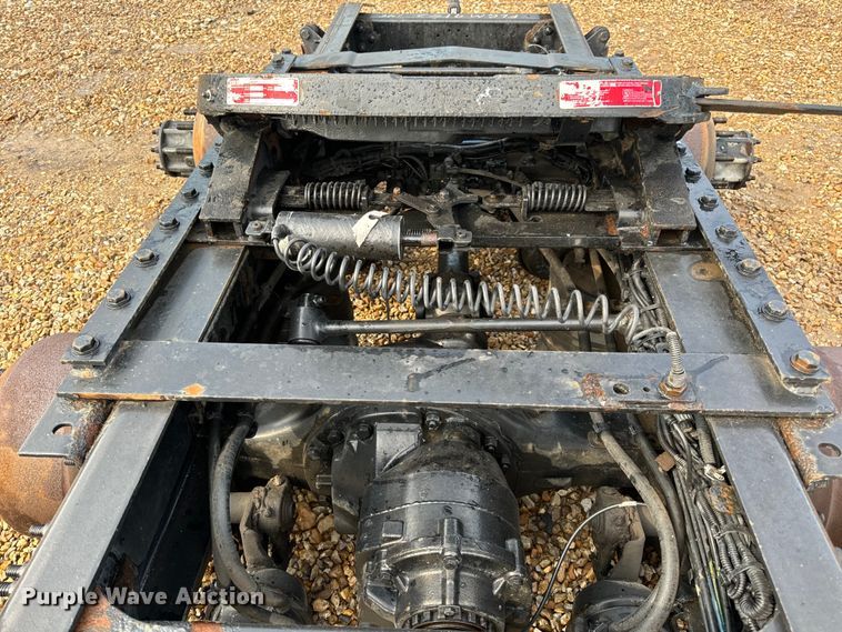 image for item OF9788 2015 Freightliner  semi truck rear end