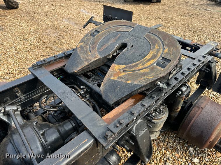 image for item OF9788 2015 Freightliner  semi truck rear end