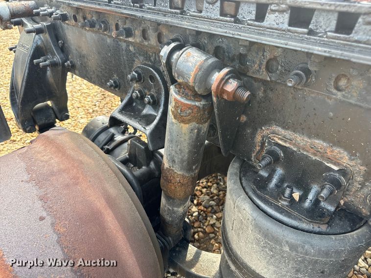 image for item OF9788 2015 Freightliner  semi truck rear end