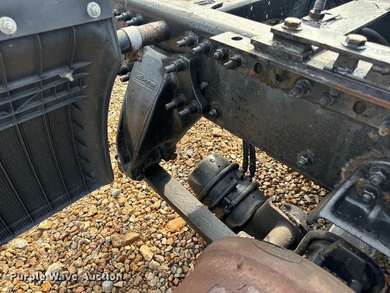 image for item OF9788 2015 Freightliner  semi truck rear end